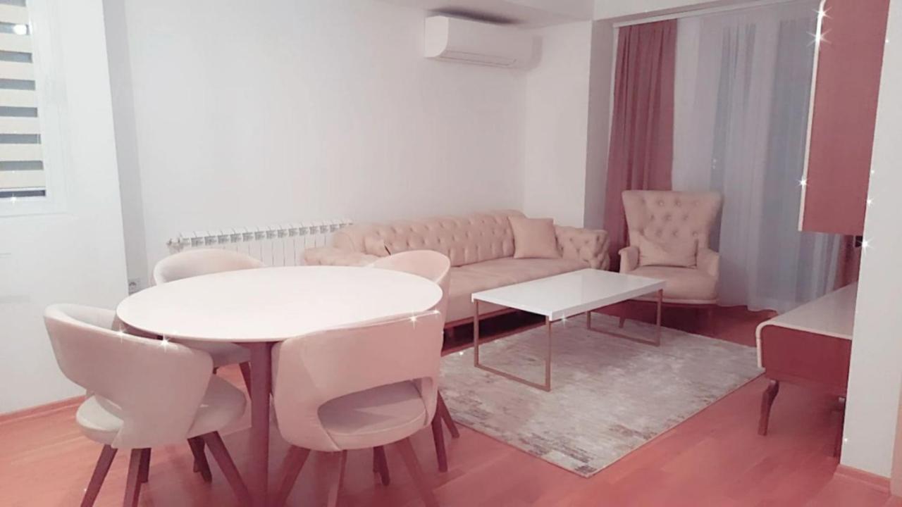 Luxury Apartment Iva II Szkopje Kültér fotó